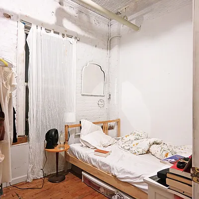 Rented by Nooklyn NYC LLC | media 17