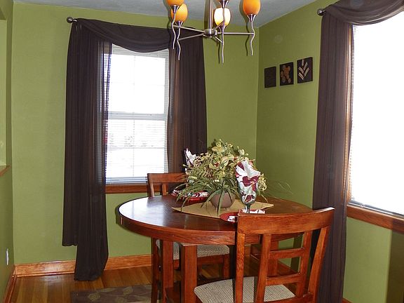 2nd image of 4324 Schirmer St