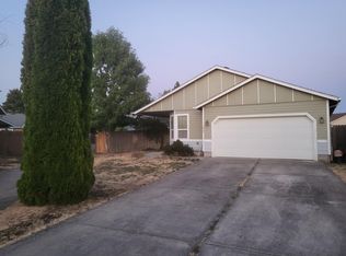 1038 Fuji Ln, Lebanon, OR 97355