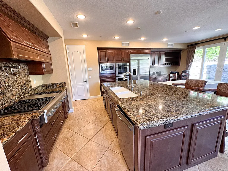 536 Quail Pointe Ln — Photo 15