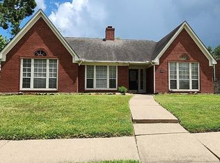 2114 Purple Plum Ln, Houston, TX 77062