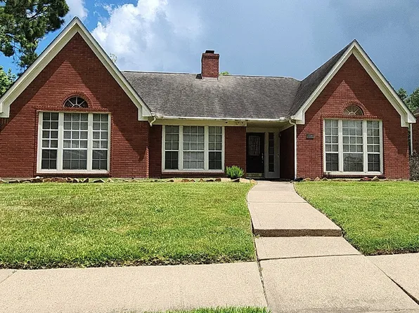 2114 Purple Plum Ln, Houston, TX 77062