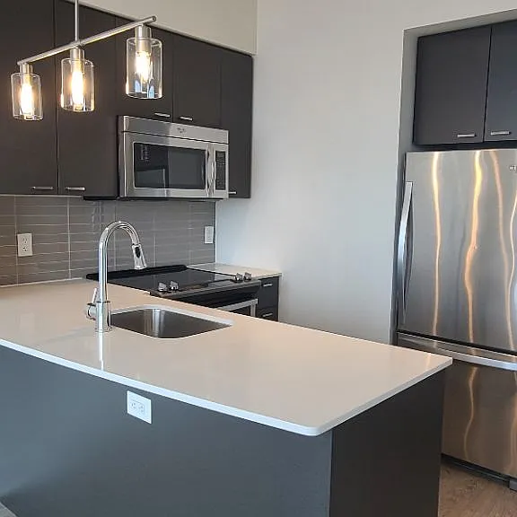 30 Roehampton Ave #2907 — Photo 3