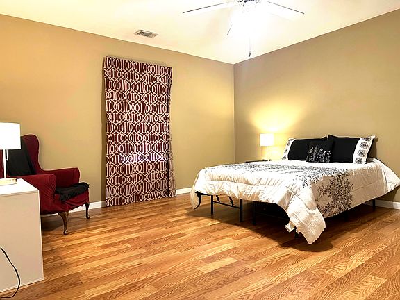 2nd image of 1929 Idlewood Dr #1