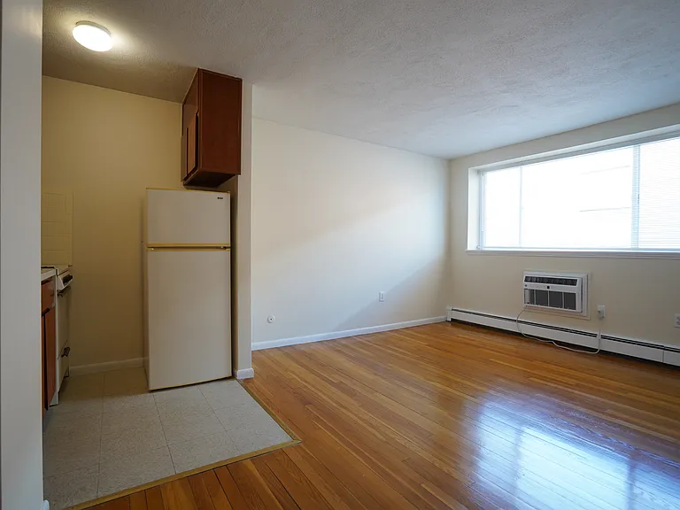 360 Market St #7 — Photo 3