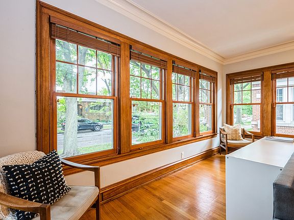5th image of 6117 N Maplewood Ave