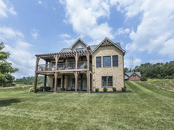 3rd image of 245 Augusta Ln #2