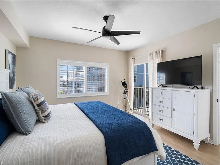 22748 Island Pines Way #403 — Photo 20
