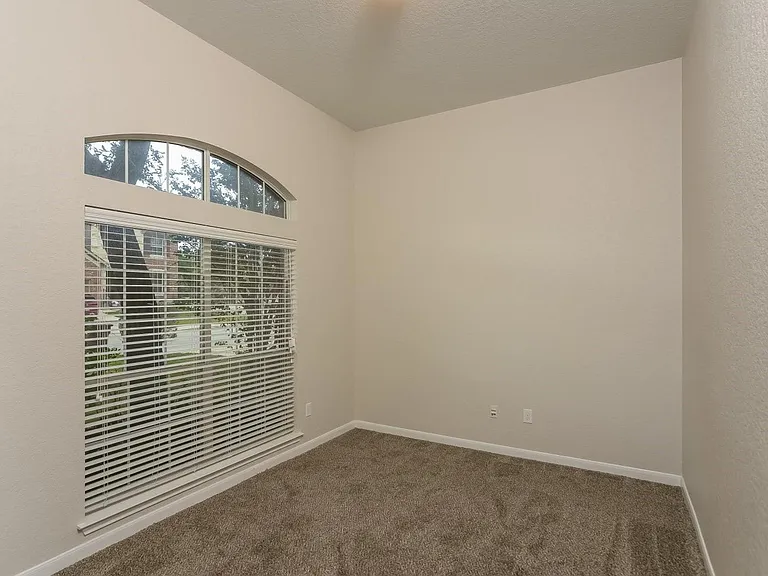 4807 Barboli — Photo 11