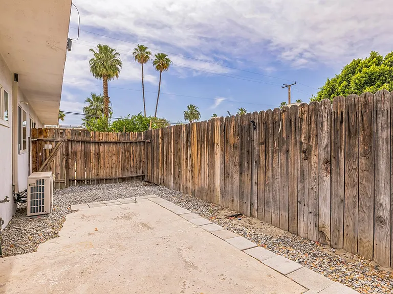 520 S. Desert View Drive — Photo 27