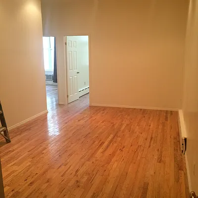 Rented by Grand & Co. | media 68