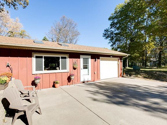 3rd image of 22422 Palisade St NE