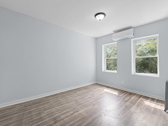 4th image of 482 Hegeman Avenue