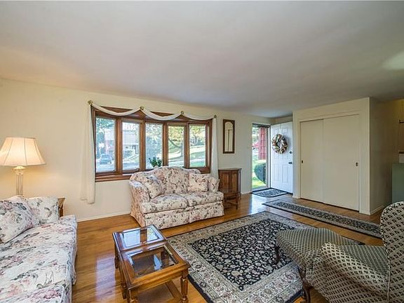 5th image of 3604 Myrna Dr