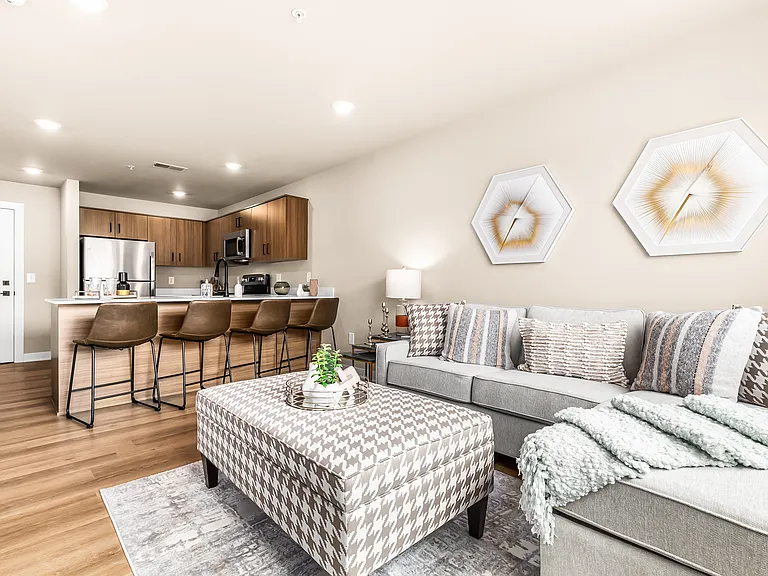 Sterling Center Apartments — Photo 16