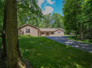 692 Arrow Rd, New Ringgold, PA 17960