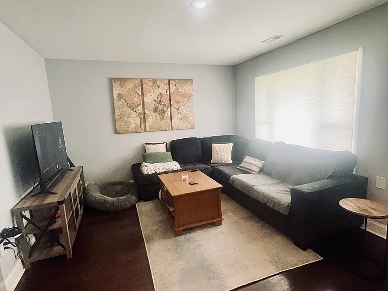 421 Banksia Dr — Photo 5
