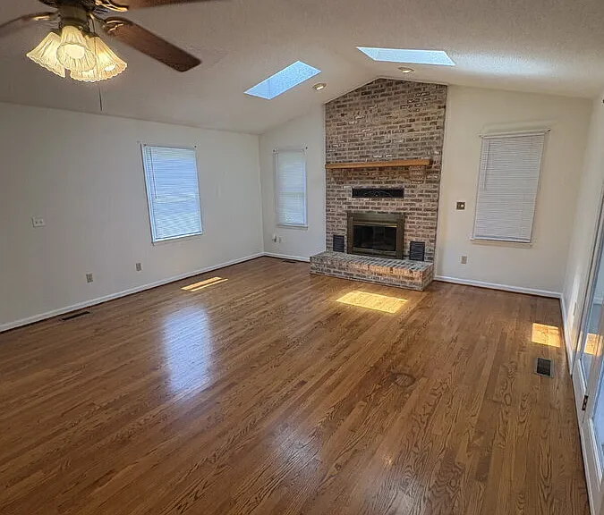 1031 Toppin Blvd — Photo 9