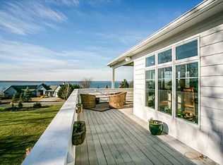 375 W Reach Dr, Jamestown, RI 02835