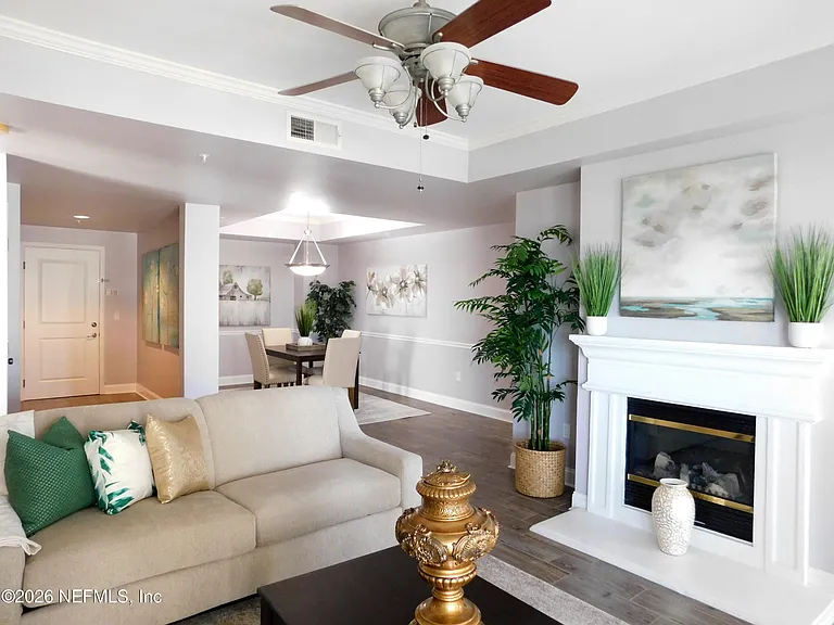 400 E Bay St #306 — Photo 7