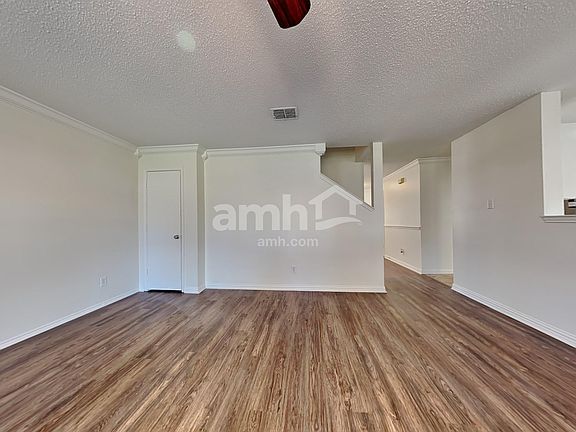 4th image of 2705 Gold Hill Dr