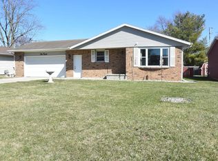390 N Monroe Ave, Bradley, IL 60915