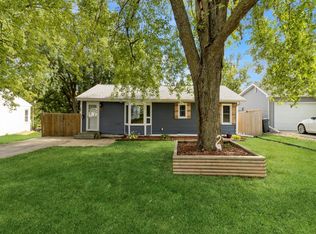 708 E 27th St S, Newton, IA 50208