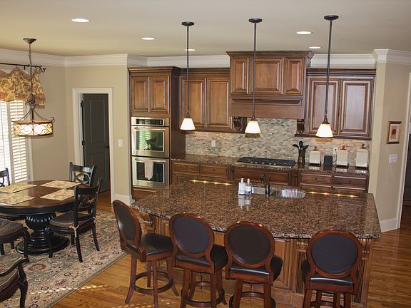 Kitchen and breakfast nook