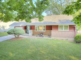 2627 2nd Ave, Rockford, IL 61108
