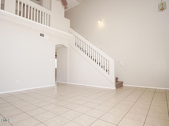 4th image of 2151 Sun Manor Dr