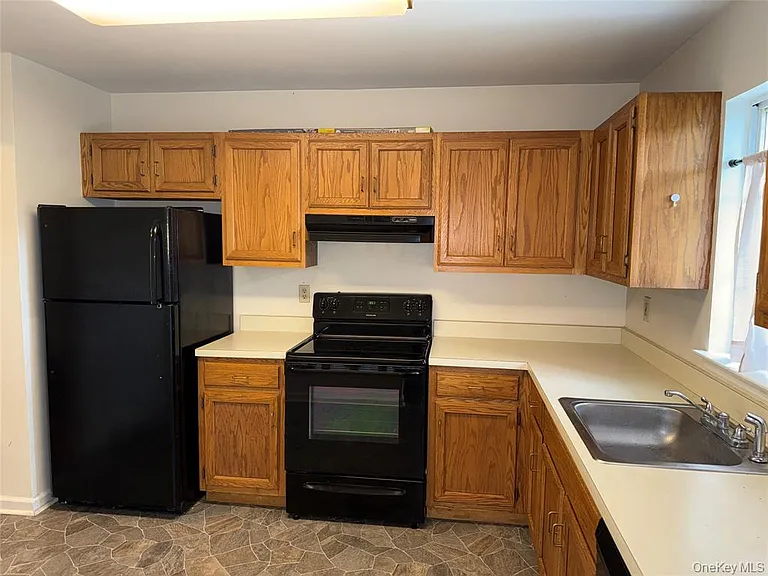 1404 Brentwood Dr #1404 — Photo 2