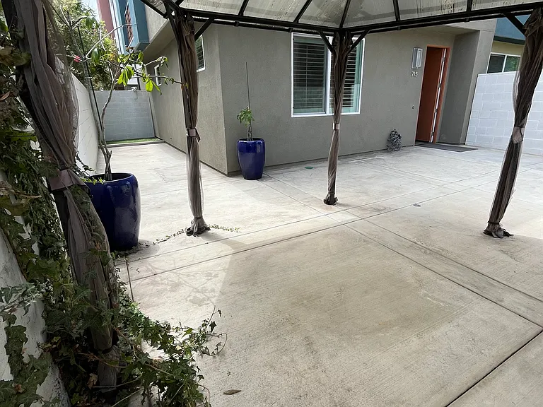 715 Seaside St — Photo 22