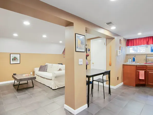 102 Beech Street image 3 of 13