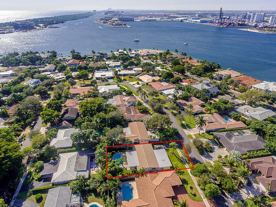1st image of 1932 SE 22nd Ave