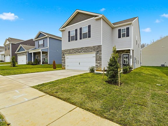 2nd image of 1905 Fox Meadows Cir