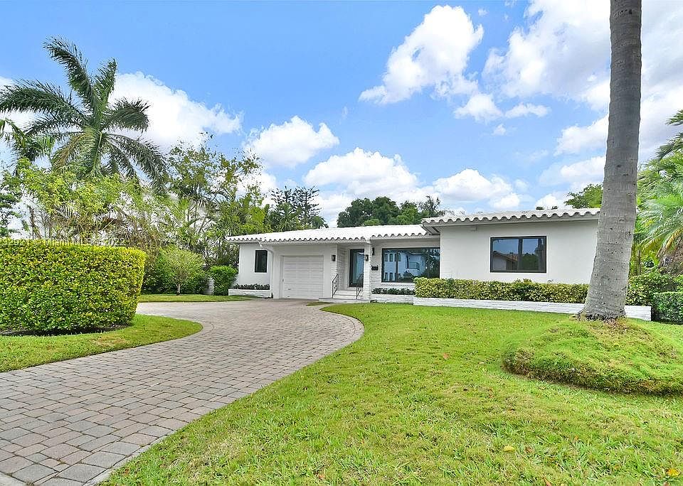 1st image of 147 Camden Dr #1