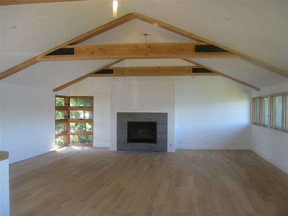3rd image of 415 Golden Gate Ave