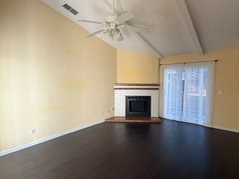 7821 Magnolia Ave — Photo 7