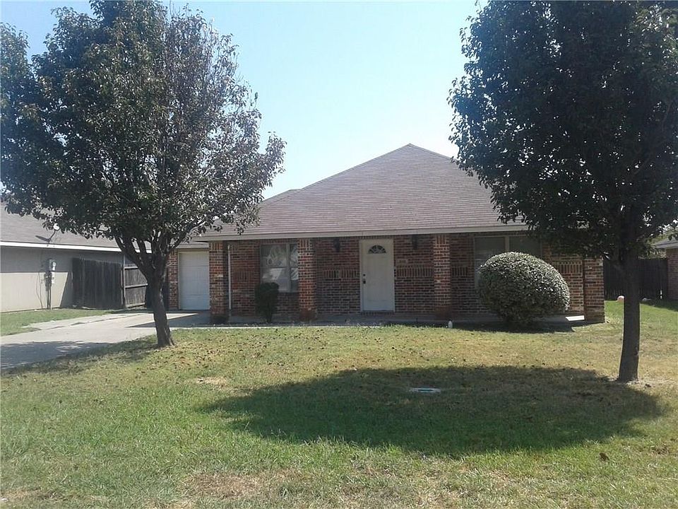 1st image of 808 W Laramie Ln