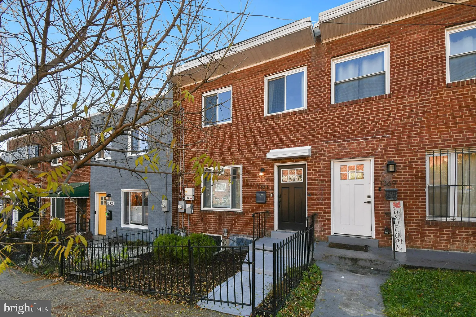 1371 Adams St NE photo 1
