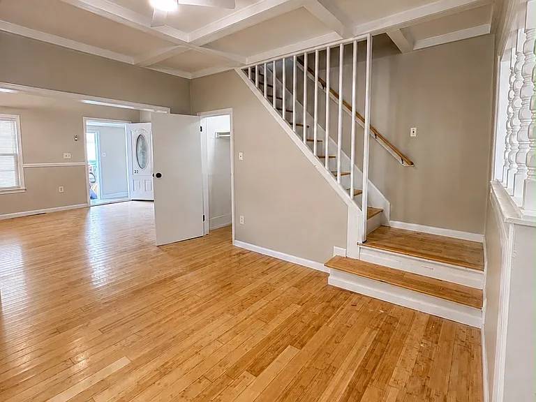 22 Leland Ave — Photo 6