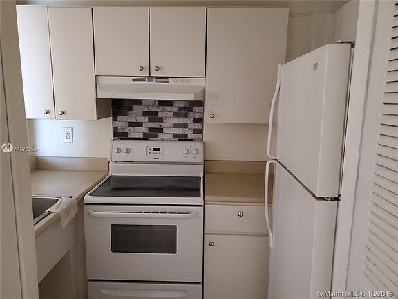 4th image of 8185 NW 7th St APT 506