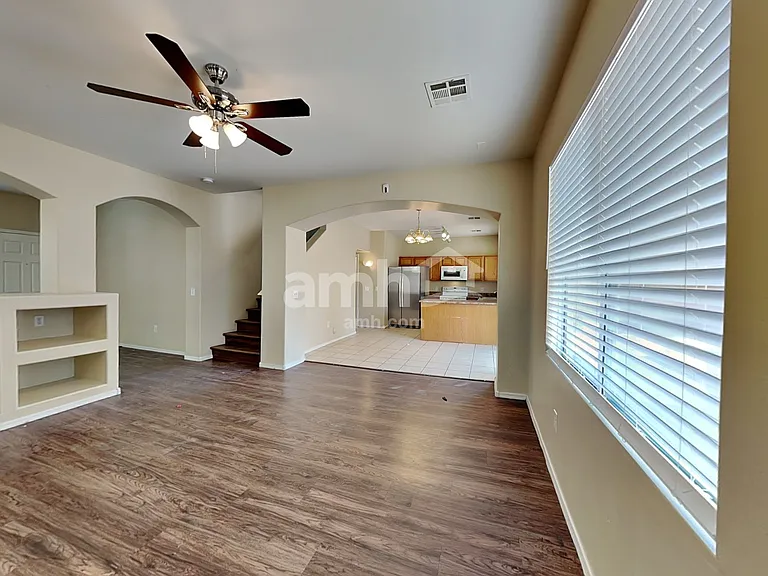 4105 W Irwin Ave — Photo 5