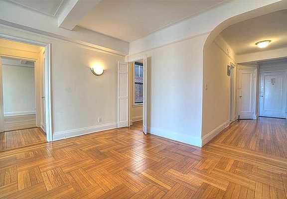 5th image of 311 E 72nd St APT 16G