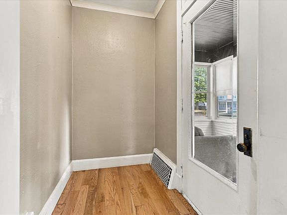 5th image of 345 S Capitol St