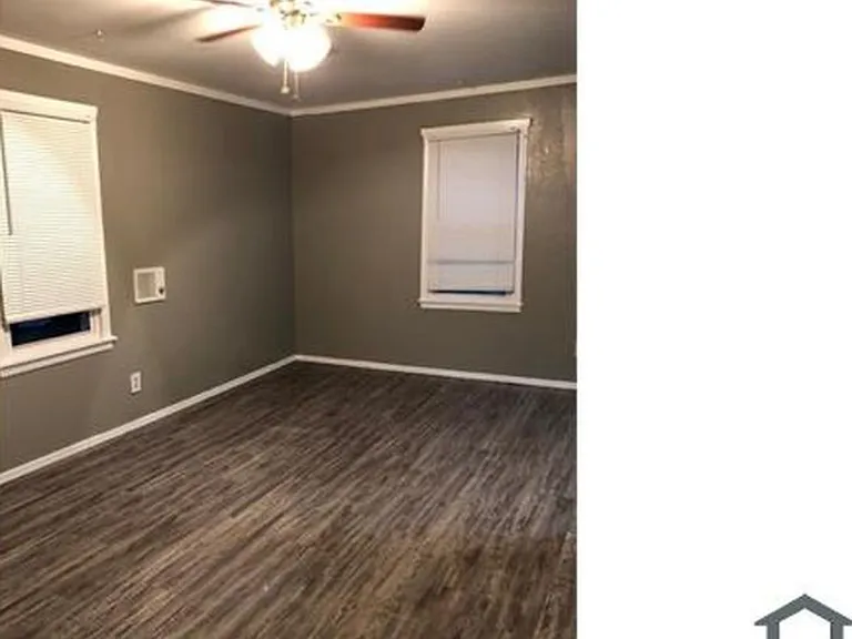 107 W Myrtle Dr — Photo 2