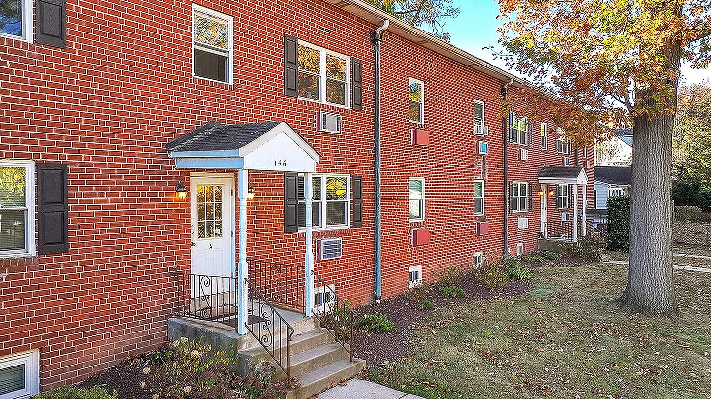 6th Avenue Apartments — Photo 3