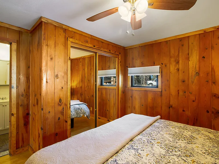 321 E Gunnison Ave — Photo 19