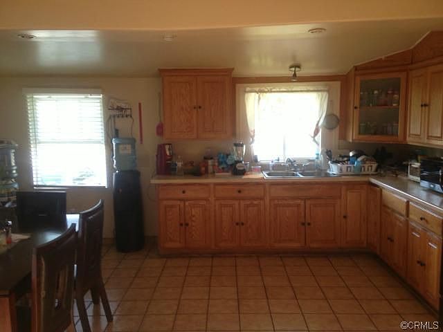 2nd image of 2136 W Houston Ave