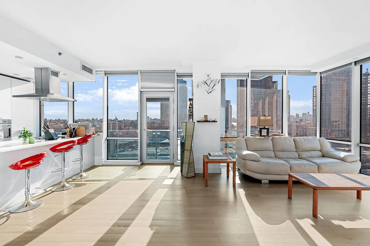 519 Borden Ave Unit 9M  